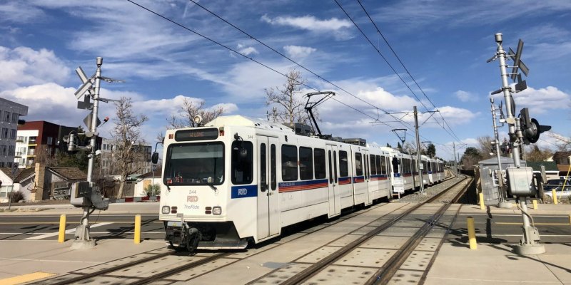 RTD Light Rail-R line.jpg RTD Light Rail-R line.jpg
