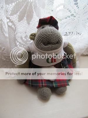 PG-Tips-Scottish-Kilt-OUTFIT-ONLY-for-7-Monkey.jpg