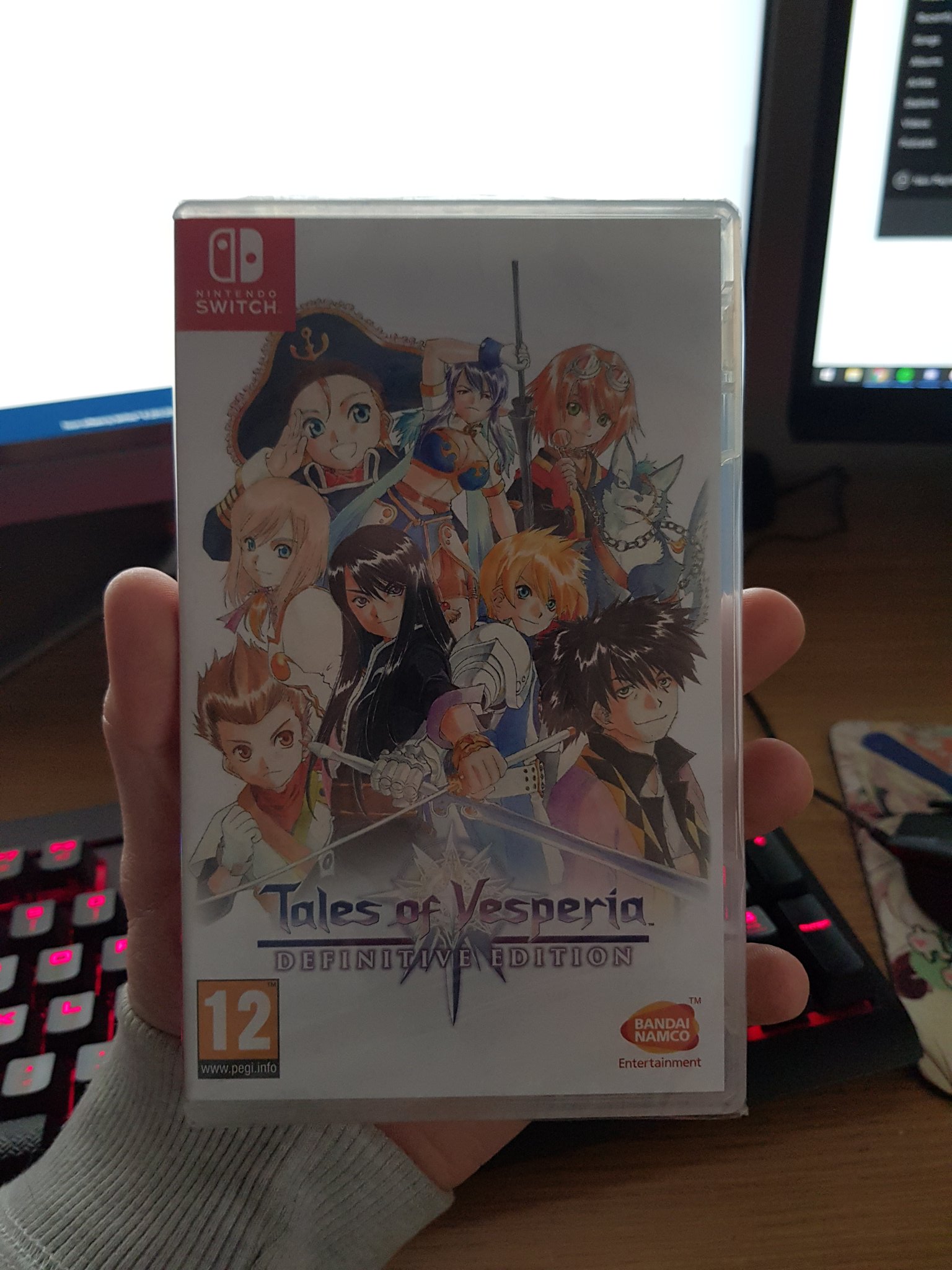 DwjMjSSXgAA8U6L.jpg:large