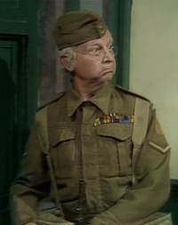 200px-Clive_Dunn-1973.png